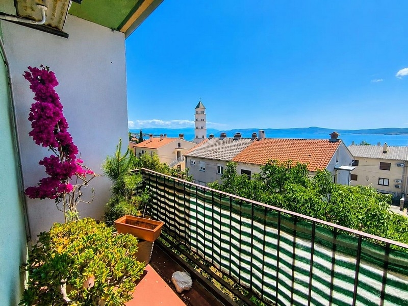 Balkon mit Meerblick in Kroatien
