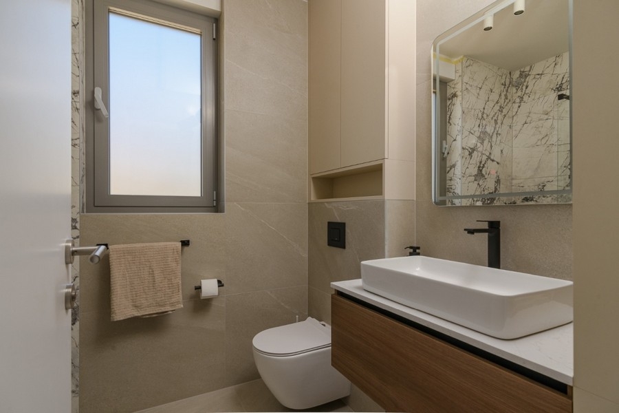 Badezimmer mit hochwertiger Ausstattung