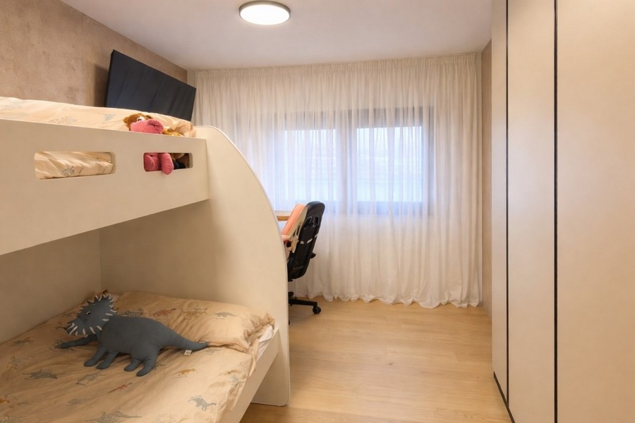 Kinderzimmer in moderner Wohnung