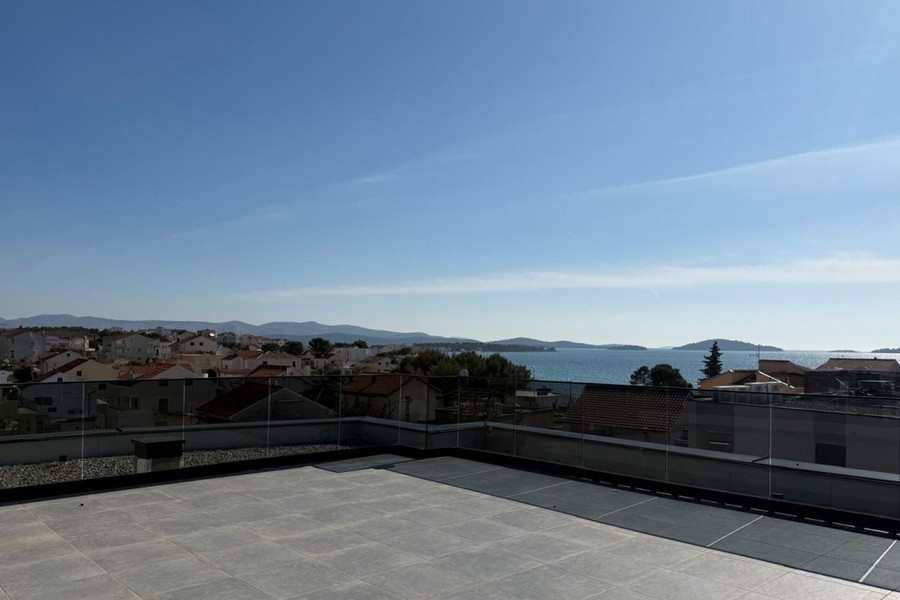 Dachterrasse mit Meerblick in Kroatien