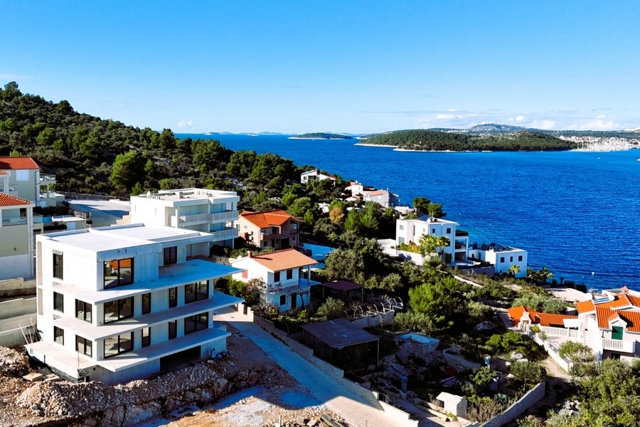Moderne Neubauwohnung mit Meerblick in Dalmatien