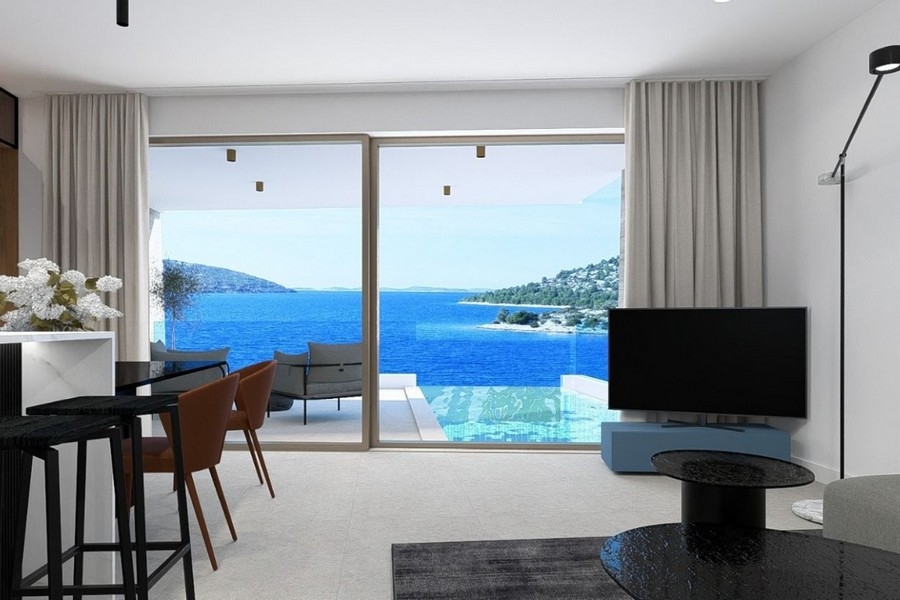 Wohnbereich mit Sofa und Meerblick
