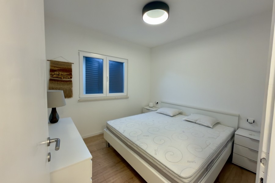 Weiteres Schlafzimmer mit Doppelbett in Kroatien