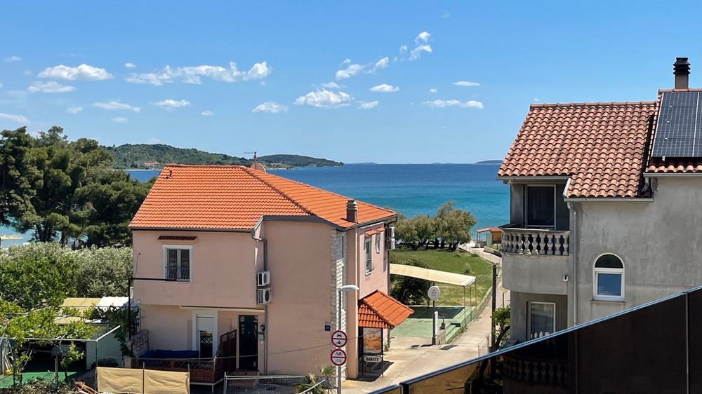 Meerblick von der Terrasse der Neubauwohnung in Vodice