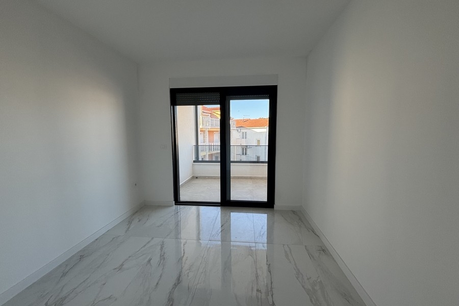 Schlafzimmer mit Terrassenzugang