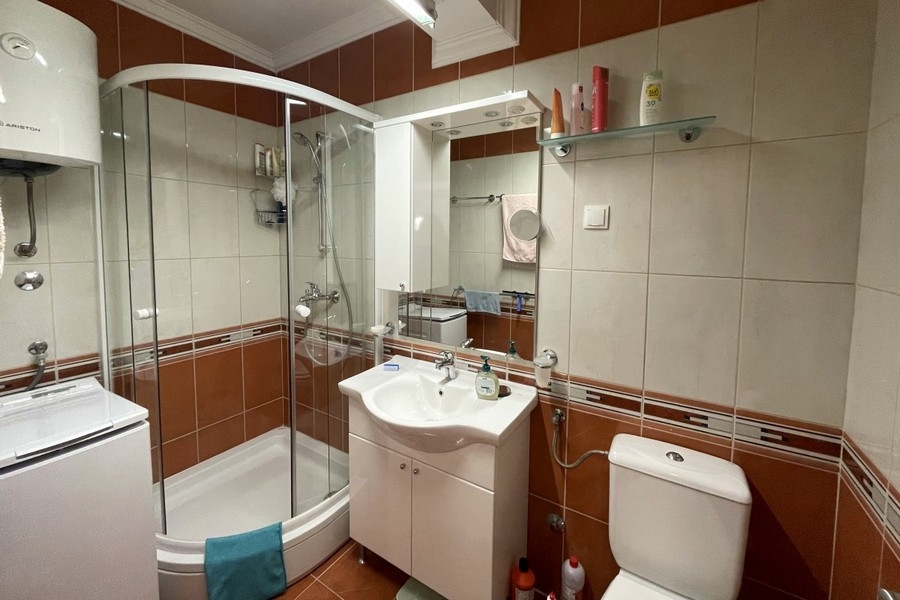 Badezimmer mit Dusche