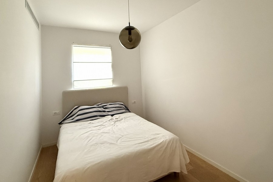 Schlafzimmer mit Tageslicht