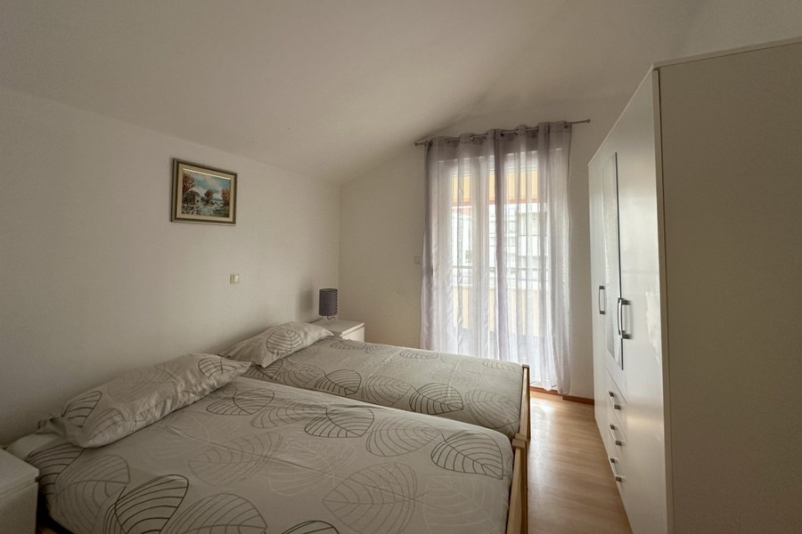 Schlafzimmer mit Doppelbett