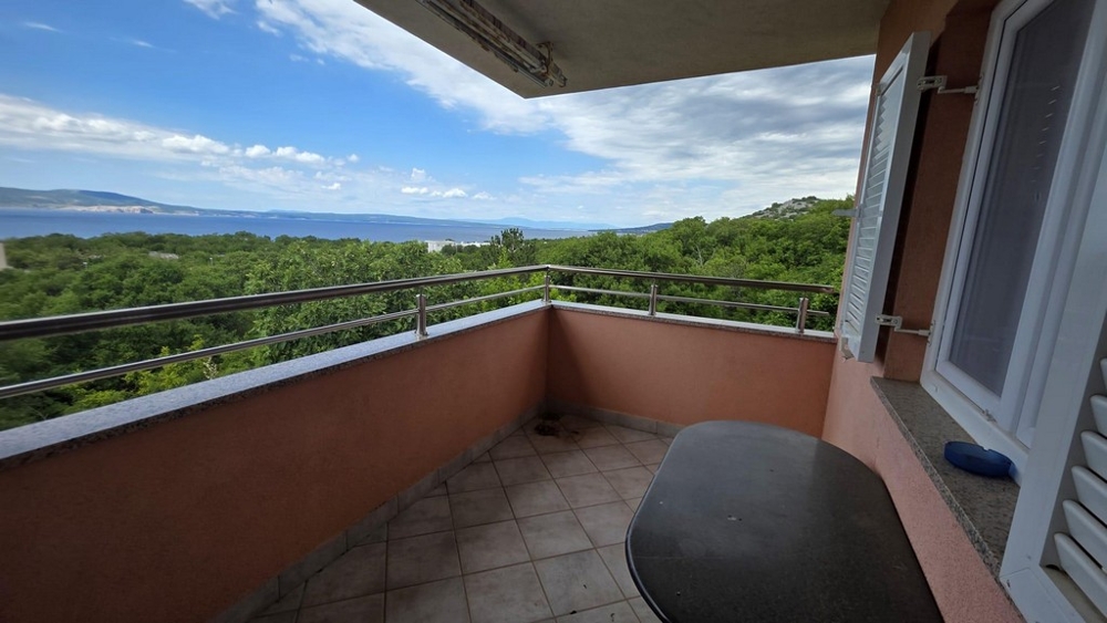 Balkon mit Meerblick in Novi Vinodolski