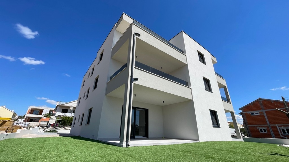 Moderne Neubauwohnung in Vodice, Kroatien