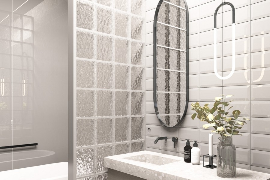 Modernes Badezimmer mit Fliesen