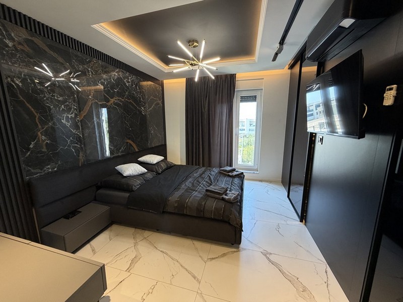Schlafzimmer mit Doppelbett