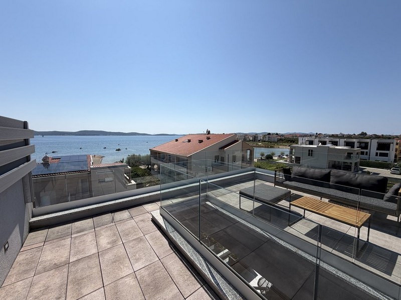 Dachterrasse mit Meerblick