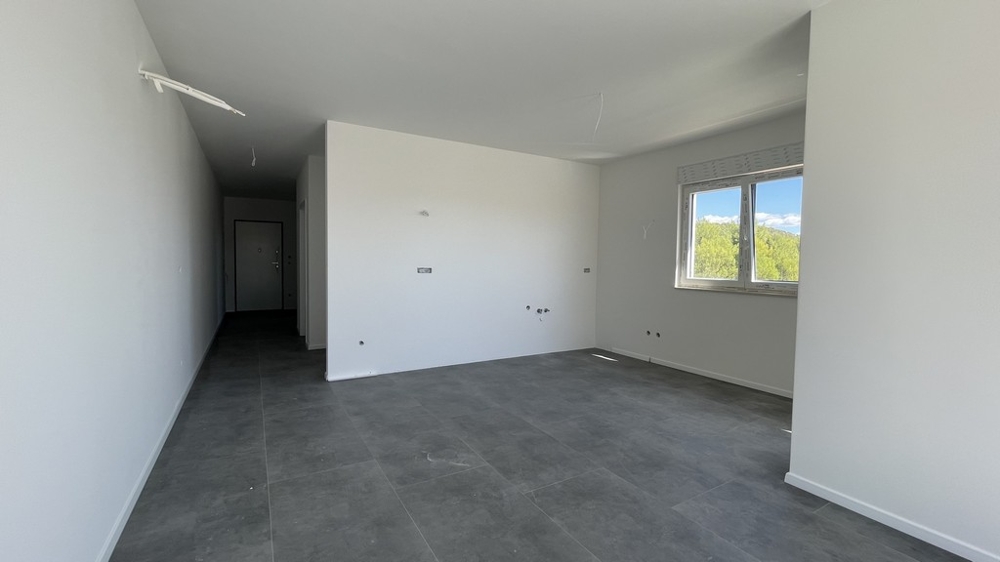 Schlafzimmer mit Fenster und Balkontür, Maisonettewohnung A4073 in Tribunj