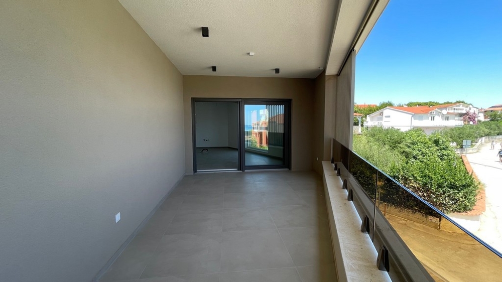 Überdachter Terrassenbereich mit Zugang zum Wohnraum