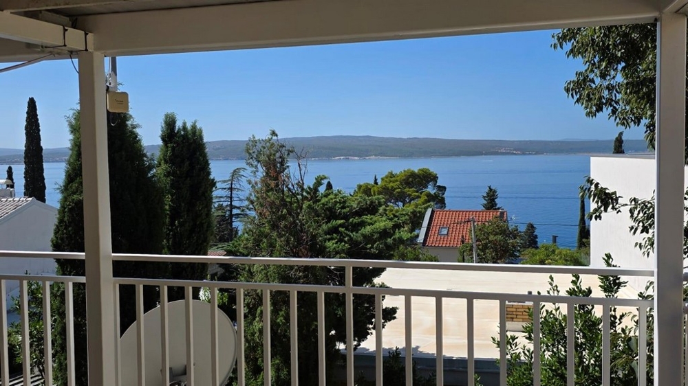 Blick vom Balkon auf das Meer