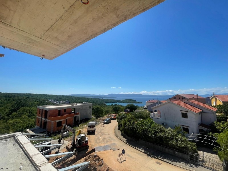 Meerblick von der Dachterrasse über die Dächer von Njivice
