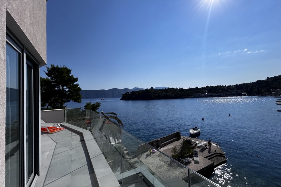 Verglaste Terrasse mit Meerblick, Wohnung auf Korcula