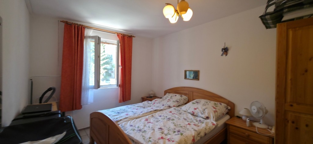 Zweites Schlafzimmer mit Holzmöbeln, Wohnung A4103 in Crikvenica