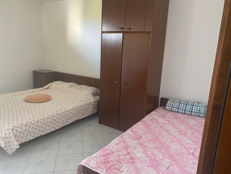 Schlafzimmer mit Doppelbett