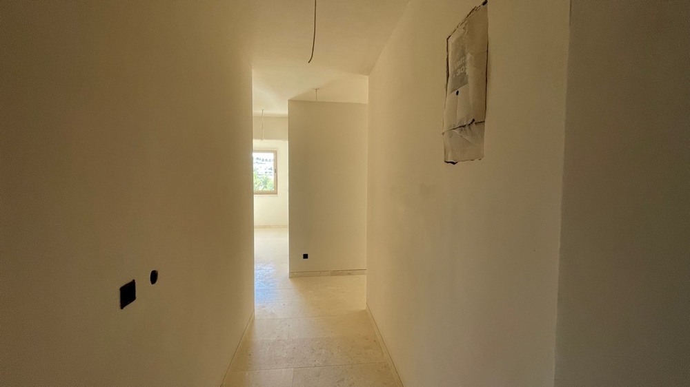 Flur der Wohnung A4106 mit Zugang zu den Zimmern