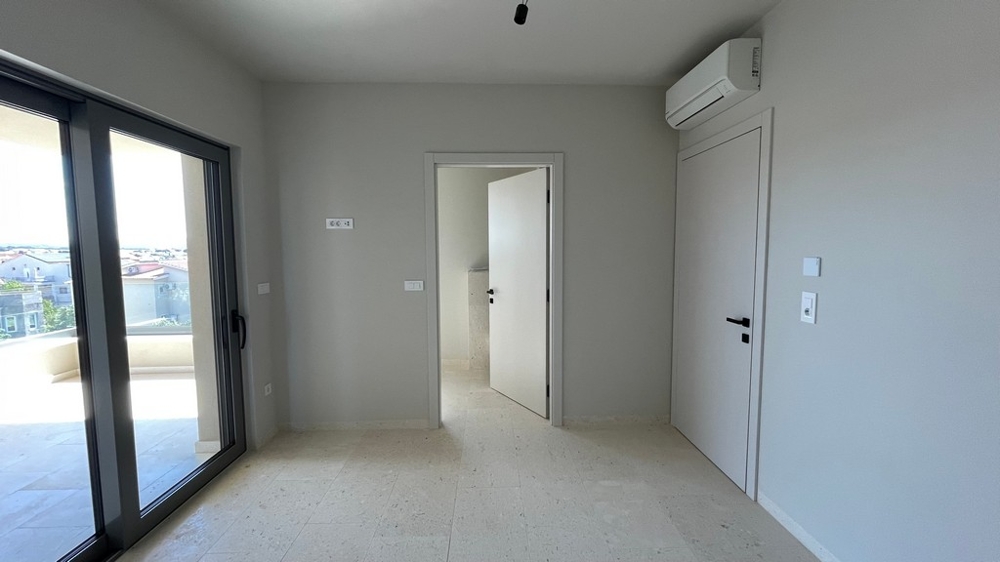 Zimmer des Penthouses in Vodice mit Klimaanlage
