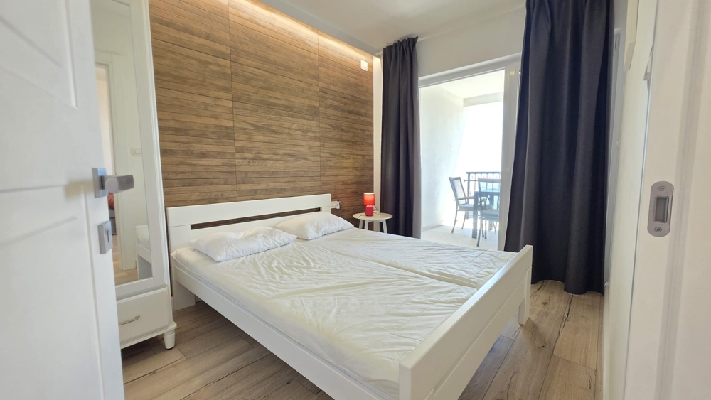 Schlafzimmer mit Doppelbett