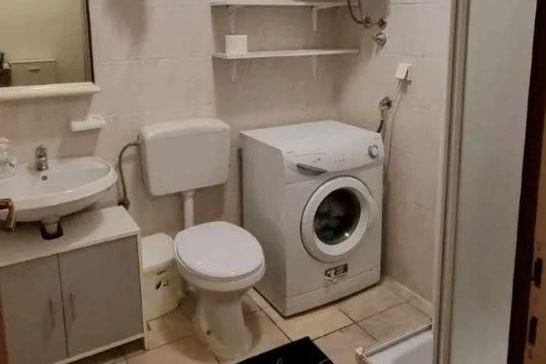 Badezimmer mit Waschmaschine - Wohnung A4115