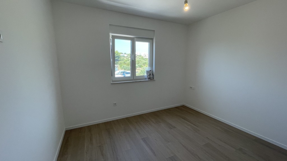 Schlafzimmer der Neubauwohnung in Vodice