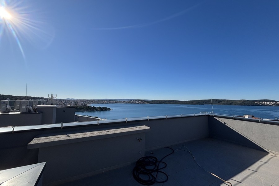 Wohnung kaufen in Kroatien - Dachterrasse mit Meerblick in Trogir