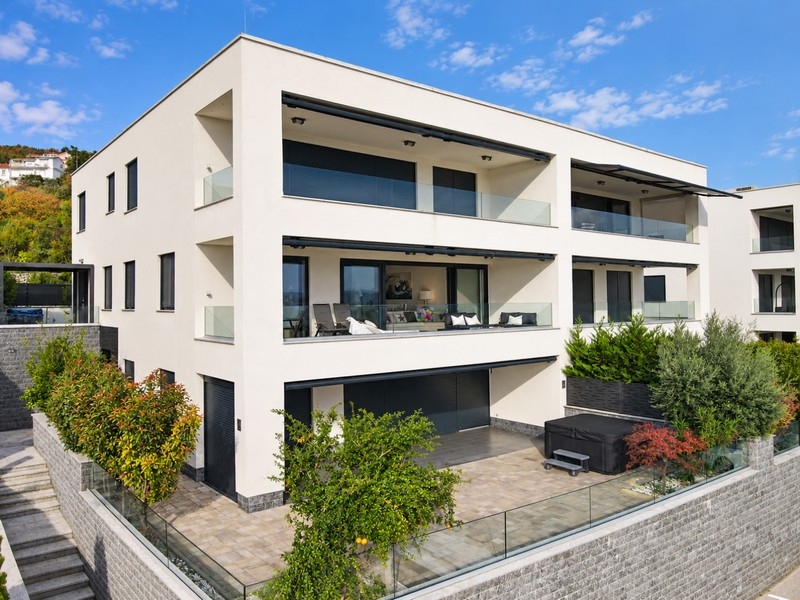 Wohnung kaufen in Kroatien - Apartment mit Terrasse und Meerblick in Dramalj