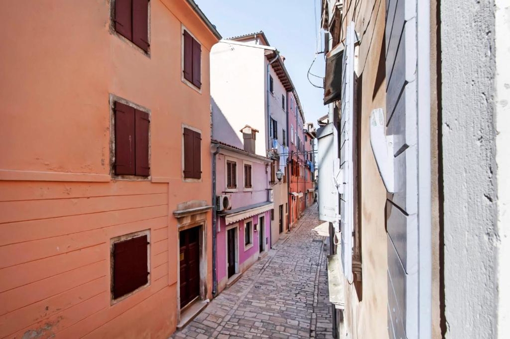 Gasse in der Altstadt von Rovinj