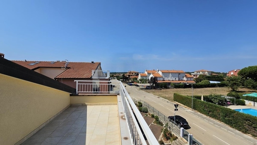 Wohnung kaufen in Kroatien - Maisonettewohnung mit Dachterrasse in Novigrad