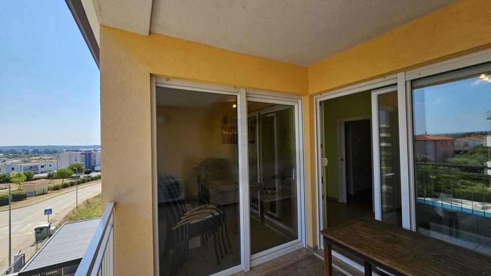 Balkon der Wohnung mit Blick über Novigrad
