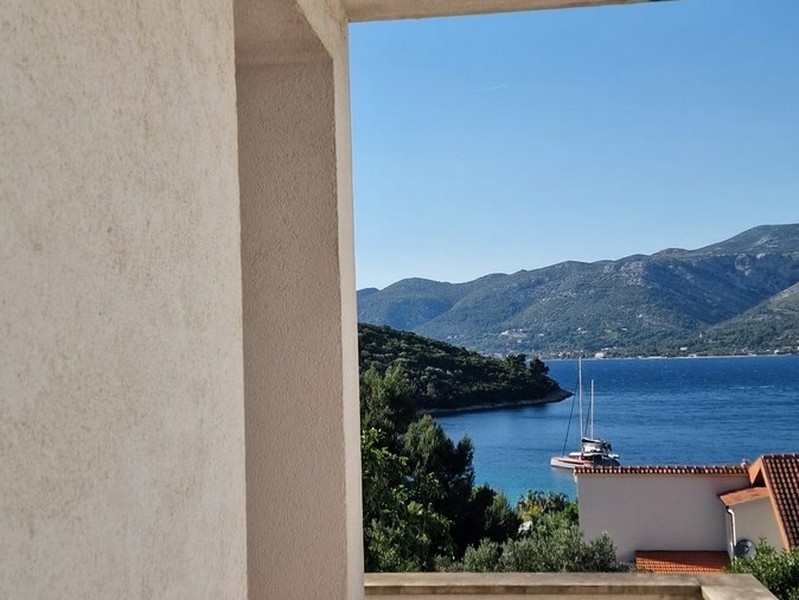 Balkon mit Blick auf das Meer
