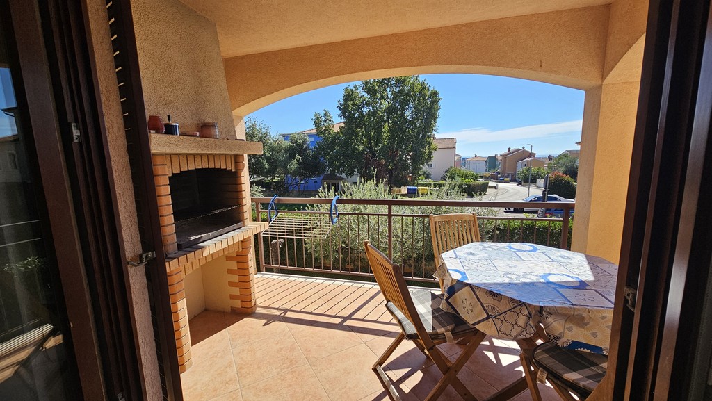 Wohnung mit Terrasse und Meerblick in Novigrad, Istrien