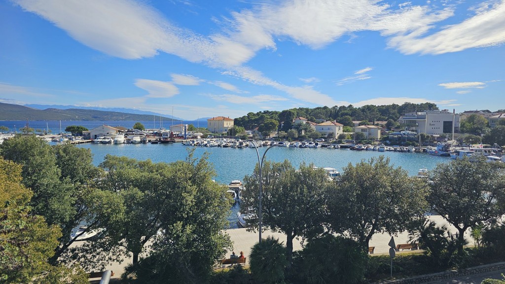Wohnung in erster Reihe zum Meer in Krk, Insel Krk
