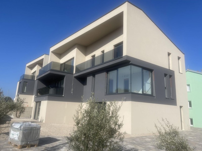 Haus Süd im Neubau mit Terrassen