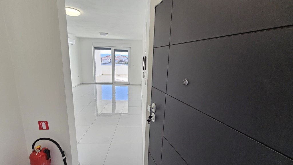 Eingangsbereich mit Wohnungstür