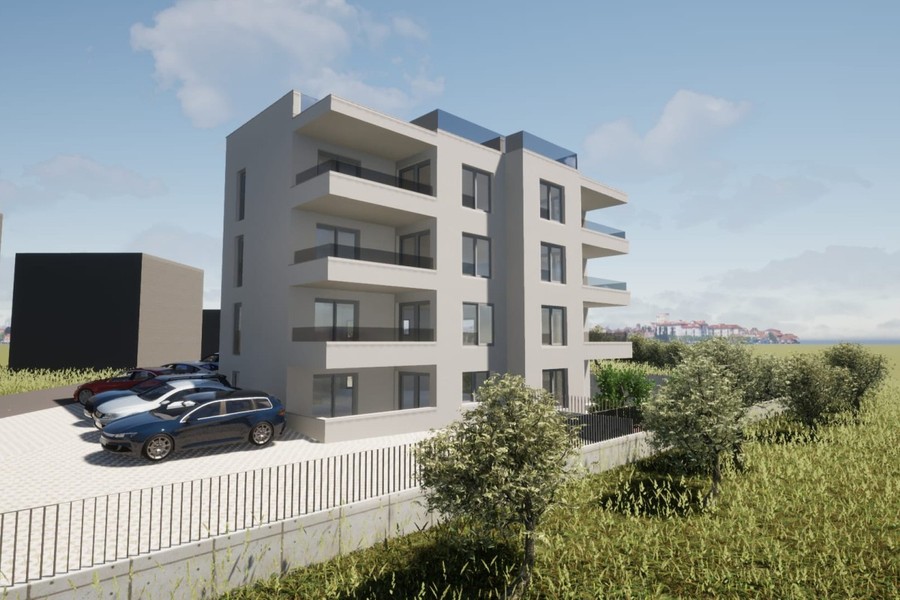 Seitenansicht des Wohnhauses mit Balkonen