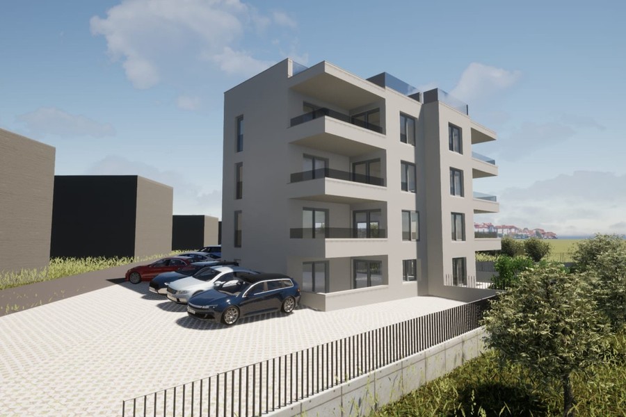 Zufahrt und Parkplätze neben dem Haus