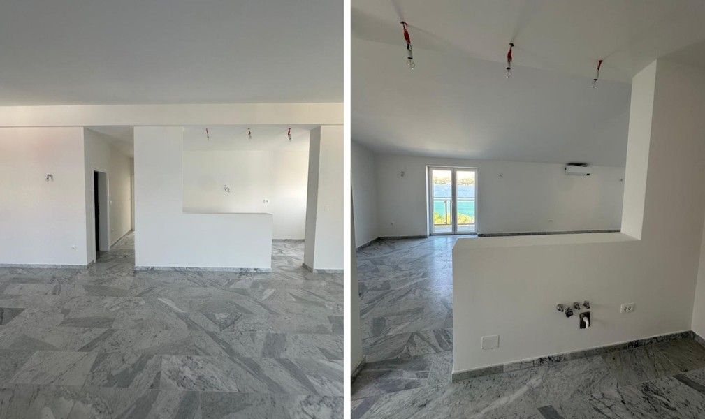 Wohnzimmer mit Küche und Loggia